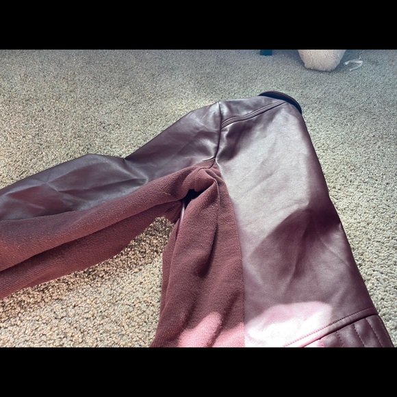 Leather jacket - Picture 7 of 7